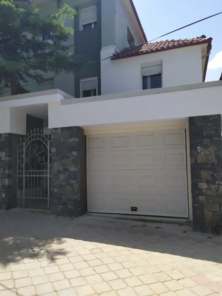 741526469-img-579fb99e9221a6388d0d37ebf7eec628-v_result